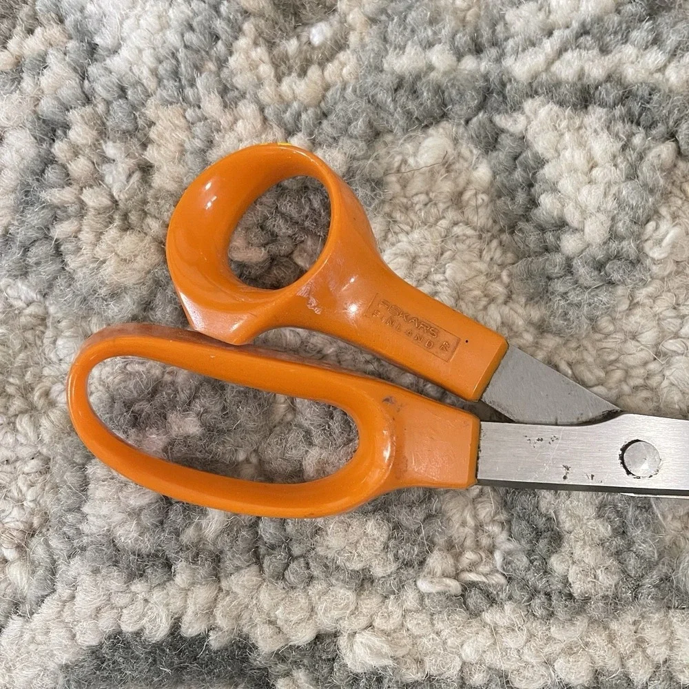 Vintage FISKARS 77 Stainless Steel Scissor Sewing Craft USA 8.5 in Orange Handle